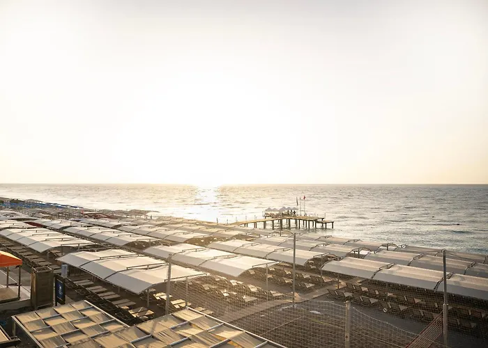 Resort Sailor's Club