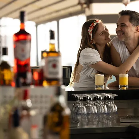 Sailor's Club Complex