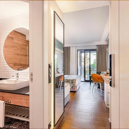 Sailor's Club Complex