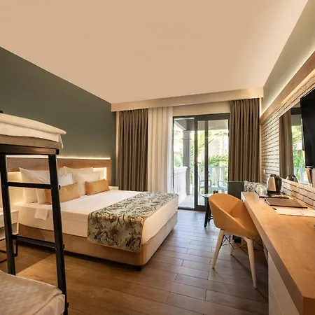 Complex Sailor's Club