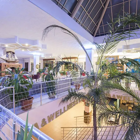 Resort Sailor's Club
