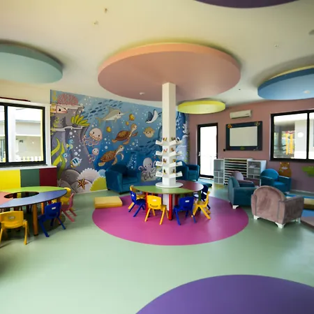 Sailor's Club Complex